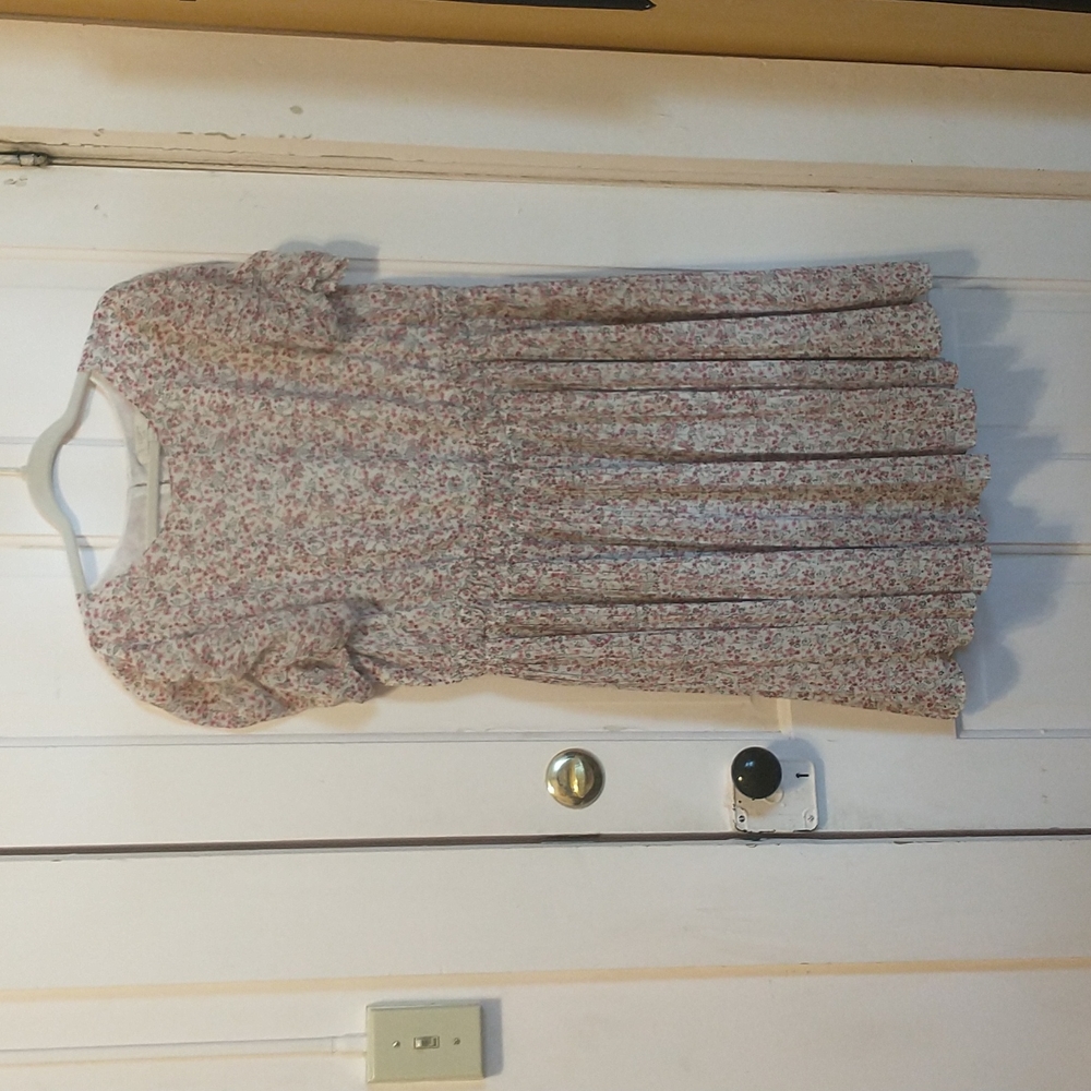 Emergency Fire Sale Loft Plus 14 plus dress cream/pink floral round neck